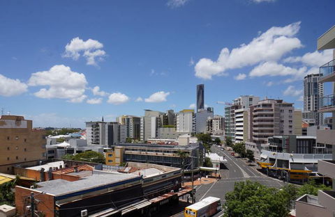 Sedgebrook On Leichhardt - Redcliffe Tourism 1