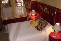 Triune House Bed And Breakfast - Redcliffe Tourism 0