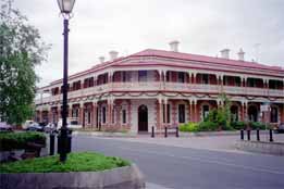 Jens Town Hall Hotel - Redcliffe Tourism 0