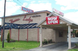 Abode Thomas Lodge - Redcliffe Tourism 0