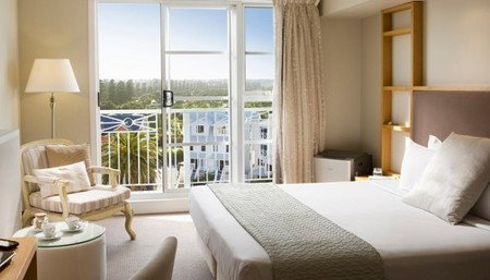 Quality Suites Deep Blue - Redcliffe Tourism 2