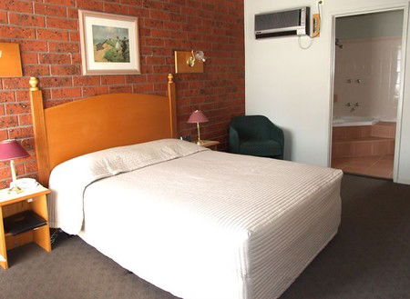 Abbotswood Motor Inn - Redcliffe Tourism 2