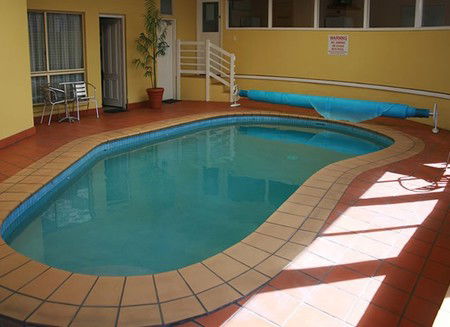 Abbotswood Motor Inn - Redcliffe Tourism 3