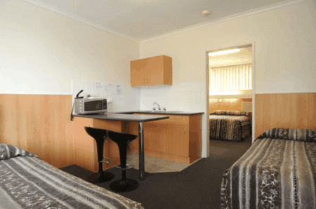 Bamboo Motor Inn - Redcliffe Tourism 2