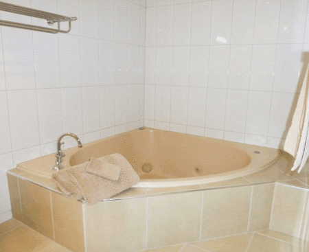 Werribee Motel & Apartments - Redcliffe Tourism 1
