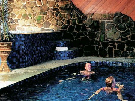 Falls Creek Hotel - Redcliffe Tourism 3