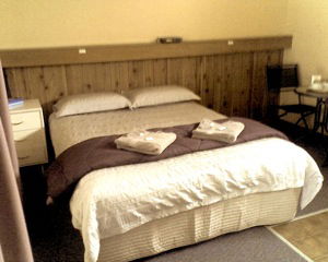 GLENROWAN KELLY COUNTRY MOTEL - Redcliffe Tourism 1