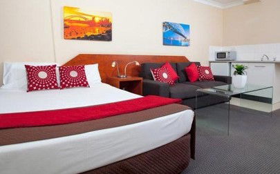 Central Railway Hotel - Redcliffe Tourism 1