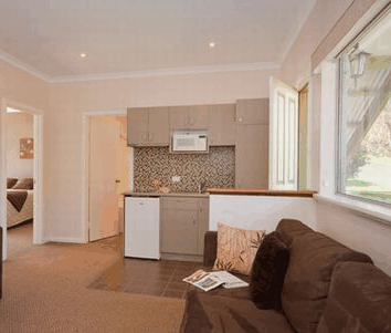 Adamsons Riverside Accommodation - Redcliffe Tourism 2
