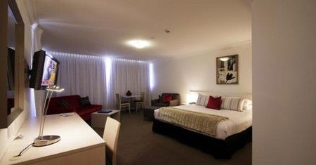 Townhouse Hotel - Redcliffe Tourism 4