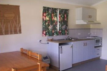 Halliday Bay Resort - Redcliffe Tourism 0