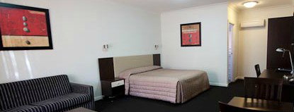 Charles Sturt Motor Inn - Redcliffe Tourism 0