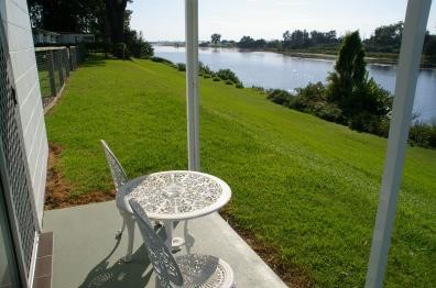 Colonial Court Motor Inn - Redcliffe Tourism 1