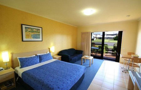 Seaview Motel & Apartments - Redcliffe Tourism 2