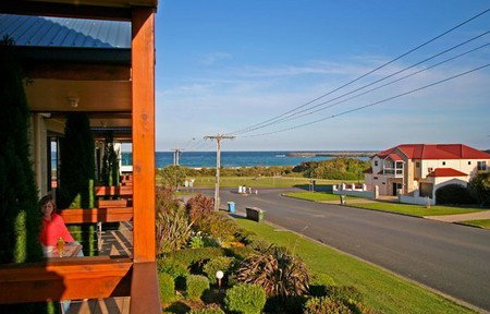 Seaview Motel & Apartments - Redcliffe Tourism 3