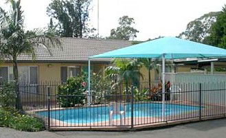 Flying Spur Motel - Redcliffe Tourism 2