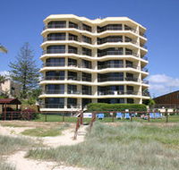 Spindrift On The Beach - Redcliffe Tourism