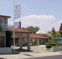 Country Comfort Cowra Countryman Motor Inn - Redcliffe Tourism