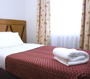 Perouse Lodge - Redcliffe Tourism 5