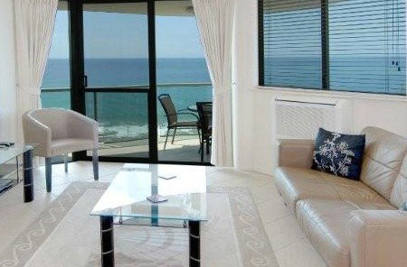 Malibu Mooloolaba - Redcliffe Tourism 0