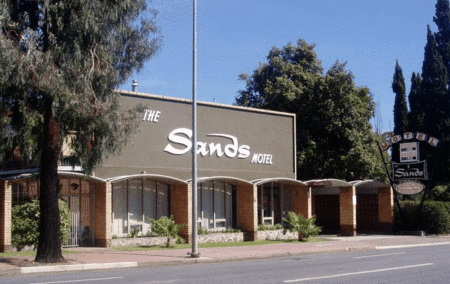 The Sands Motel - Redcliffe Tourism