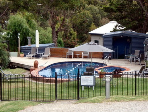 Aireys Inlet Getaway - Redcliffe Tourism 4