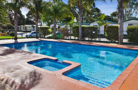 Frankston Holiday Park - Redcliffe Tourism 3