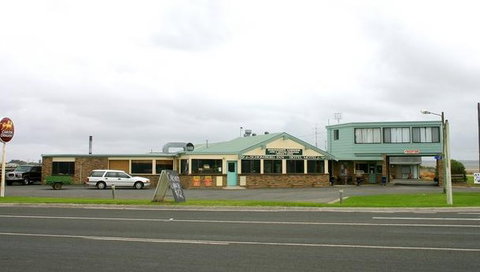 Schomberg Inn Hotel Motel - Redcliffe Tourism 2