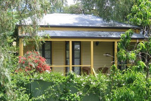 Bendigo Cottages - Redcliffe Tourism 0