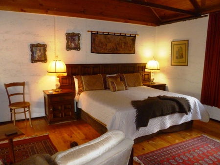 Hillside Country Retreat  - Redcliffe Tourism 1