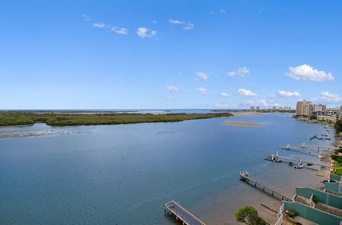 Banyandah Towers - Redcliffe Tourism 2