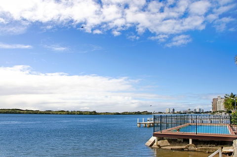 Banyandah Towers - Redcliffe Tourism 4