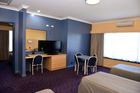 Albert Motel - Redcliffe Tourism 5