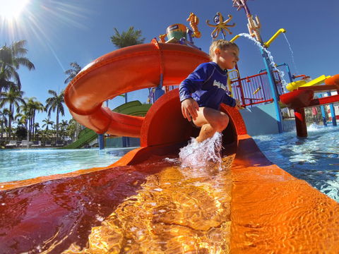 Oaks Oasis - Redcliffe Tourism 2