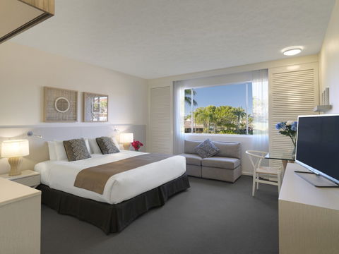 Oaks Oasis - Redcliffe Tourism 4