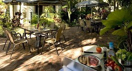 Tropic Towers Apartments - Redcliffe Tourism 3
