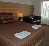 Red Cedars Motel - Redcliffe Tourism