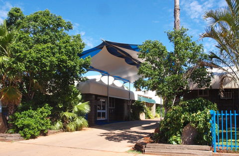 Bluestone Motor Inn - Redcliffe Tourism 0