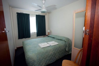 Brownelea Holiday Apartments - Redcliffe Tourism 9