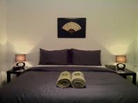 Lookout Cave Motel - Redcliffe Tourism 0