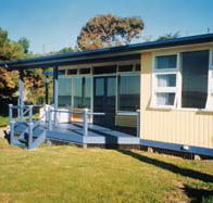 Eskavy Beach House - Redcliffe Tourism