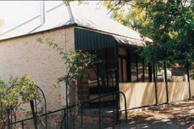 Wild Olive Cottage - Redcliffe Tourism 0