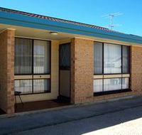 Stansbury Villas - Redcliffe Tourism