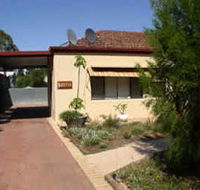 Loxton Smiffy's Bed And Breakfast Sadlier Street - Redcliffe Tourism