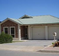 Roo's Place - Redcliffe Tourism