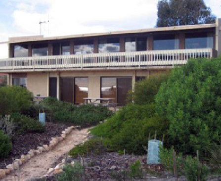 Moonta Bay Beach Villas - Redcliffe Tourism 1