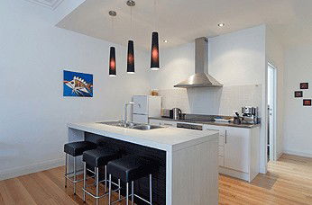 Strathalbyn Villas - Redcliffe Tourism 3