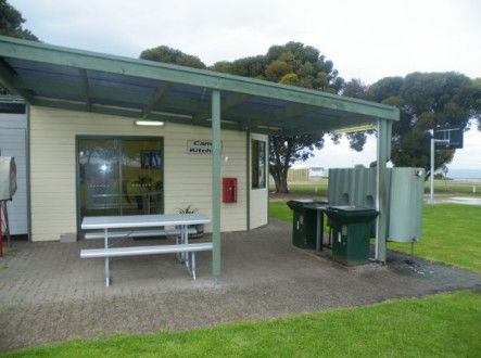 Edithburgh Caravan Park - Redcliffe Tourism 3