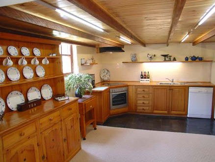 The Old Oak Bed And Breakfast - The Barn - Redcliffe Tourism 1