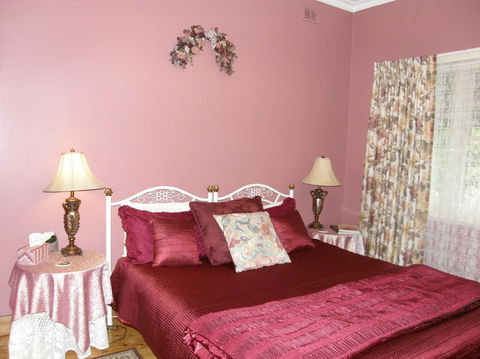 Angaston Rose B&B - Redcliffe Tourism 5